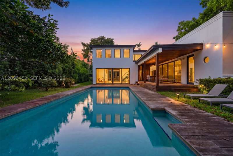 4 bedroom SingleFamilyResidence at 4353 Alton Rd, Nautilus Extension, Miami Beach — photo 1