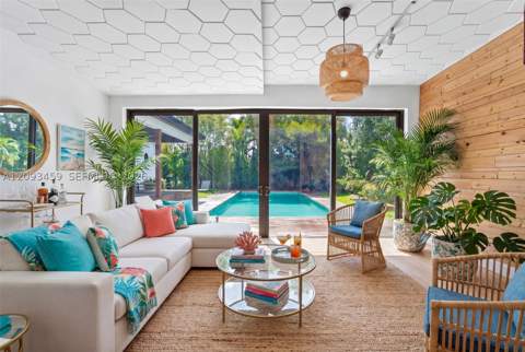 4353 Alton Rd, Miami Beach FL - photo 10 of 36