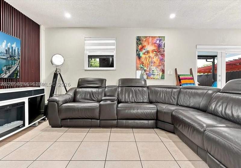 3 bedroom SingleFamilyResidence at 13617 SW 264th Ter, Naranja Gardens, Homestead — photo 4