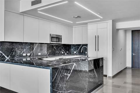 88 SW 7th St 806, Miami FL - photo 19 of 51