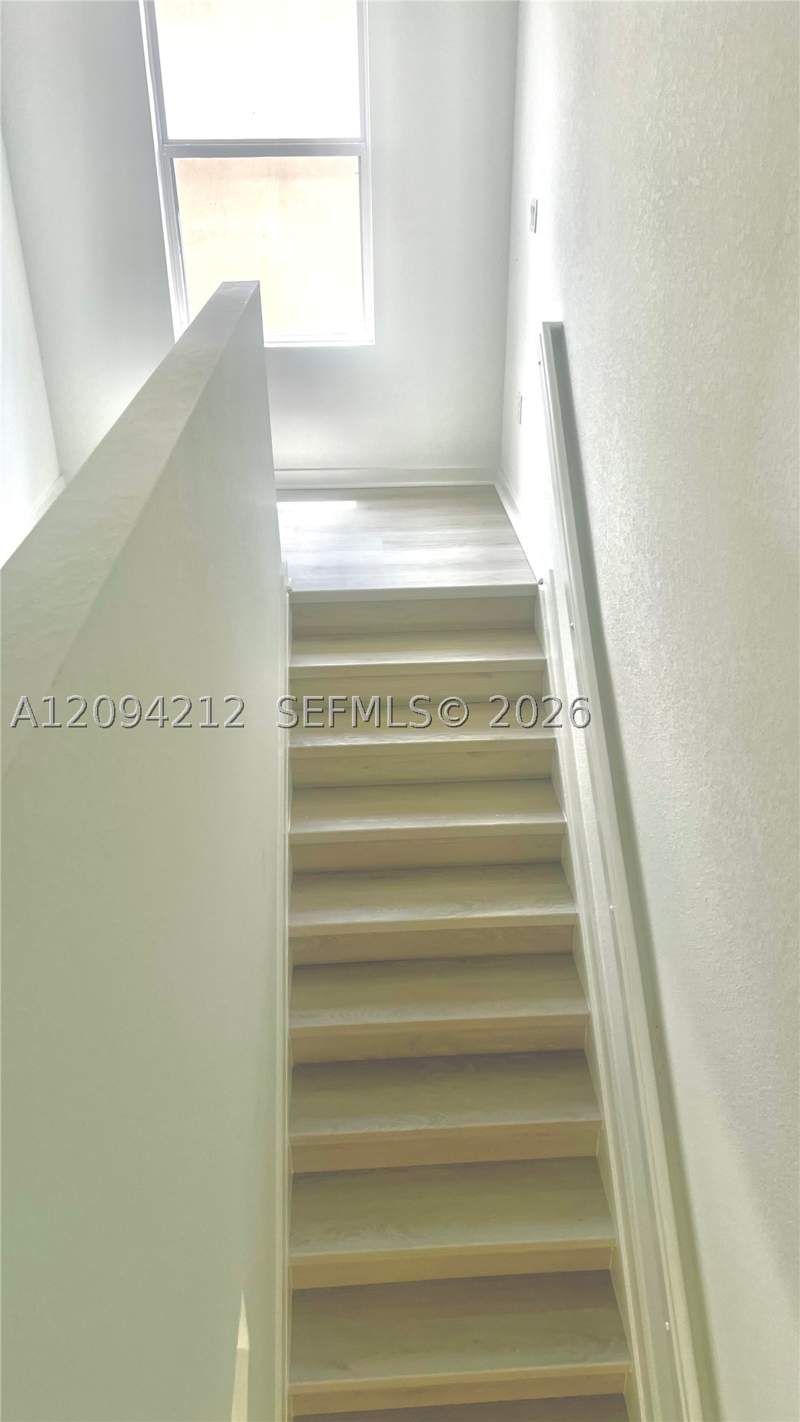4 bedroom SingleFamilyResidence at 619 NE 4th St, Royal Homes West, Florida City — photo 4