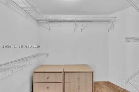 20400 W Country Club Dr 711, Aventura FL - photo 10 of 24