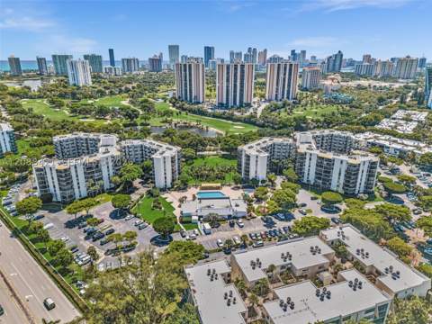 20400 W Country Club Dr 711, Aventura FL - photo 21 of 24