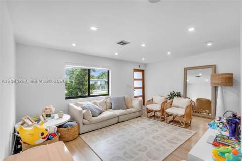 6021 SW 17th St, Miami FL - photo 6 of 33
