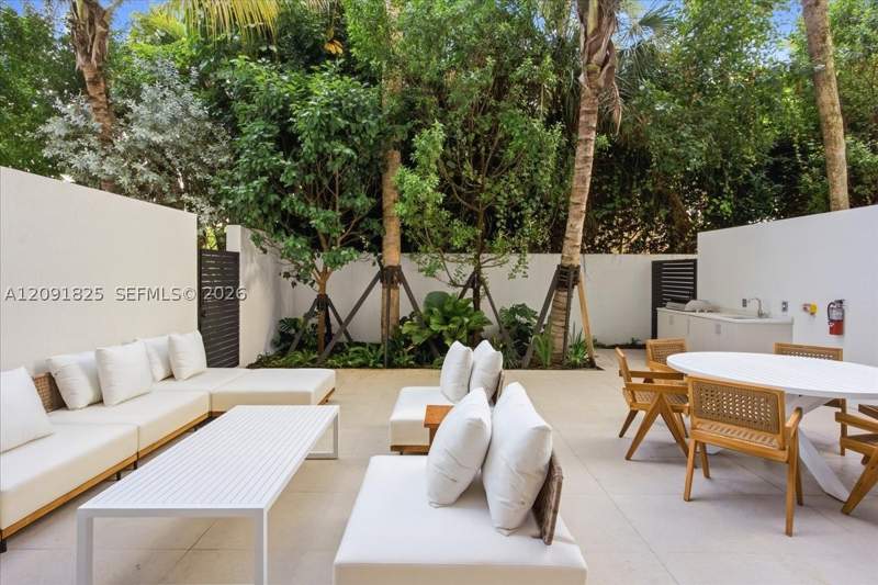 2 bedroom Condominium at 2200 Brickell Ave Gv04, Brickells Flagler, Miami — photo 2
