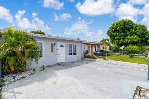 21466 NW 40th Cir Ct, Miami Gardens FL - photo 10 of 26