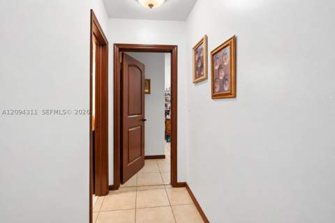 19901 Highland Lakes Blvd, Miami FL - photo 12 of 44