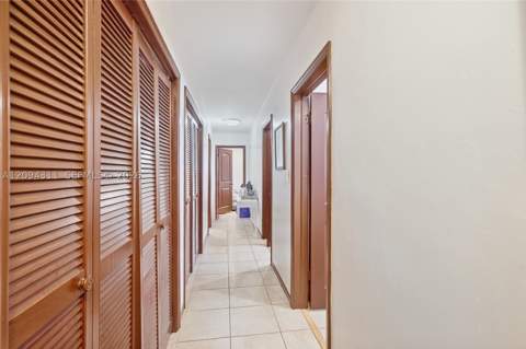 19901 Highland Lakes Blvd, Miami FL - photo 14 of 44