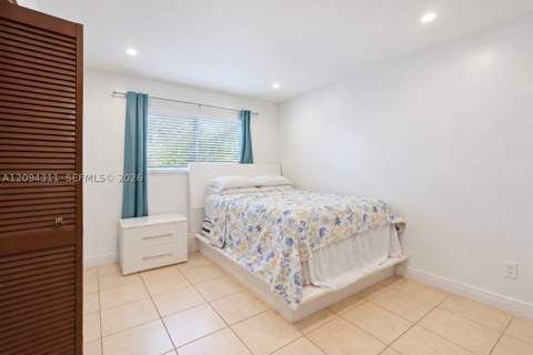 19901 Highland Lakes Blvd, Miami FL - photo 15 of 44