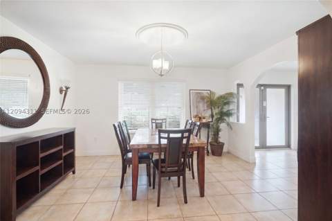 19901 Highland Lakes Blvd, Miami FL - photo 19 of 44