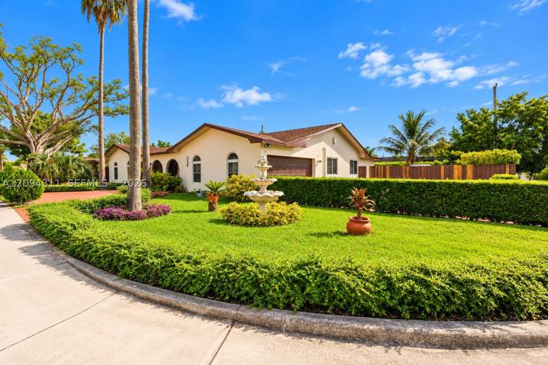 4 bedroom SingleFamilyResidence at 19901 Highland Lakes Blvd, Highland Lakes Sec 2, Miami — photo 4