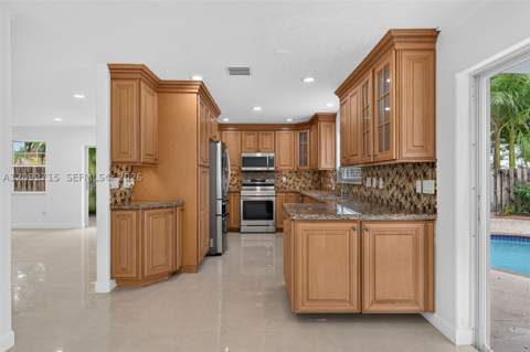 9410 SW 212th Ter, Cutler Bay FL - photo 14 of 83