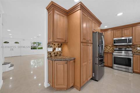 9410 SW 212th Ter, Cutler Bay FL - photo 16 of 83
