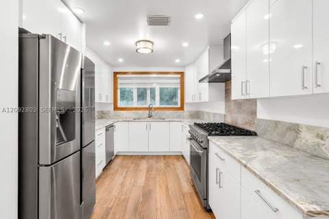 405 NE 150th St, Miami FL - photo 11 of 35
