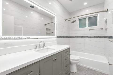 405 NE 150th St, Miami FL - photo 13 of 35