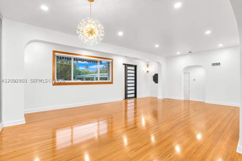 4 bedroom SingleFamilyResidence at 405 NE 150th St, Bisc Gardens Sec D, Miami — photo 4