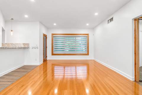 405 NE 150th St, Miami FL - photo 7 of 35