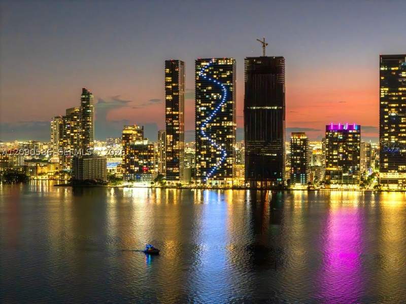 4 bedroom Condominium at 700 Ne 24th Street 4507, Aria Reserve South, Miami — photo 4