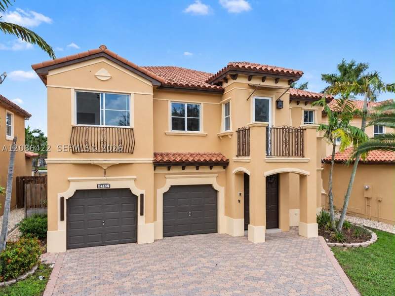 5 bedroom SingleFamilyResidence at 2651 SW 152nd Ct, Egret Lake Estates Sec 1, Miami — photo 2