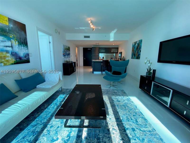 1 bedroom Condominium at 200 Biscayne Boulevard Way 4011, Epic West Condo, Miami — photo 2