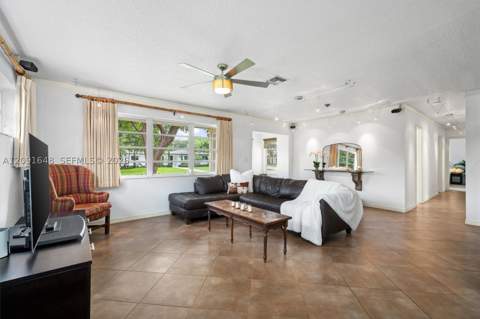 13820 SW 74th Ct, Palmetto Bay FL - photo 11 of 32