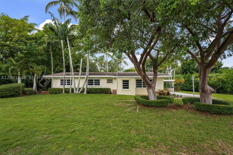 3 bedroom SingleFamilyResidence at 13820 SW 74th Ct, Herman Heights Sec 1, Palmetto Bay — photo 2