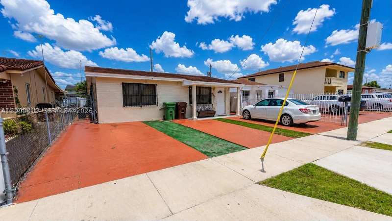 4 bedroom SingleFamilyResidence at 4596 E 8th Ct, Ingleside Park, Hialeah — photo 1
