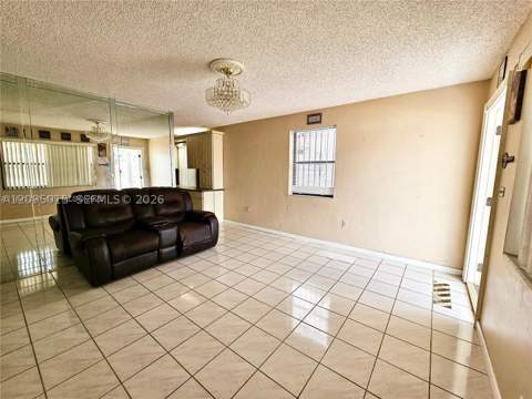 4596 E 8th Ct, Hialeah FL - photo 11 of 28