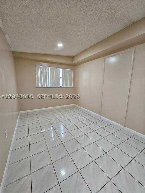 4596 E 8th Ct, Hialeah FL - photo 18 of 28