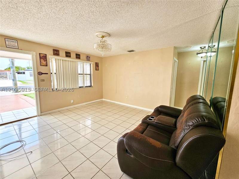 4 bedroom SingleFamilyResidence at 4596 E 8th Ct, Ingleside Park, Hialeah — photo 4
