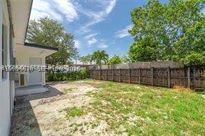2121 NW 86th Ter, Miami FL - photo 24 of 30