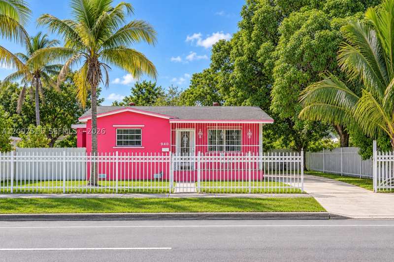 3 bedroom SingleFamilyResidence at 940 NW 135th St, Biscayne Village Heights, North Miami — photo 1