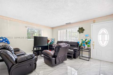 940 NW 135th St, North Miami FL - photo 13 of 51