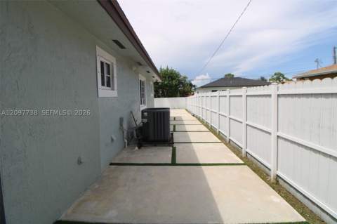 3481 NW 212th St, Miami Gardens FL - photo 10 of 51