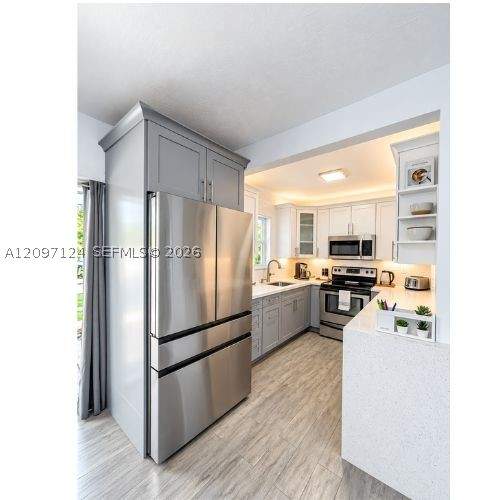3 bedroom SingleFamilyResidence at 1435 NE 141st St, Biscayne Highlands, North Miami — photo 4
