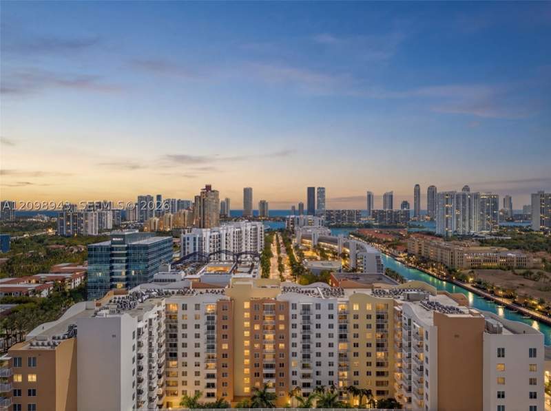 2 bedroom Condominium at 18800 NE 29th Ave 904, Venture At Aventura East, Aventura — photo 3