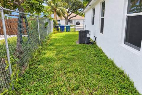 13601 Harrison St, Miami FL - photo 14 of 16