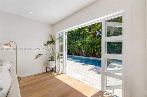 830 NE 72nd St, Miami FL - photo 10 of 18