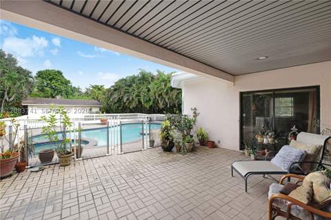 633 NE 119th St, Biscayne Park FL - photo 22 of 30