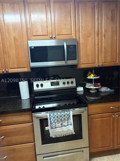 3375 N Country Club Dr 605, Aventura FL - photo 10 of 13