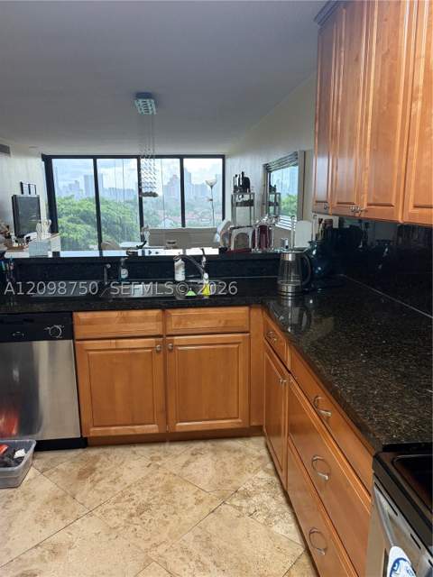 3375 N Country Club Dr 605, Aventura FL - photo 9 of 13