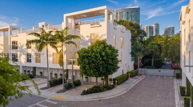 3 bedroom Townhouse at 455 NE 39th St 202, One Bay Condo, Miami — photo 1