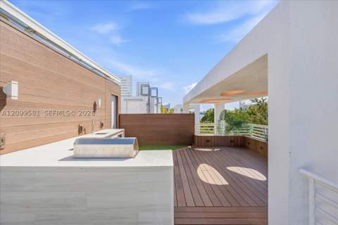 455 NE 39th St 202, Miami FL - photo 14 of 71