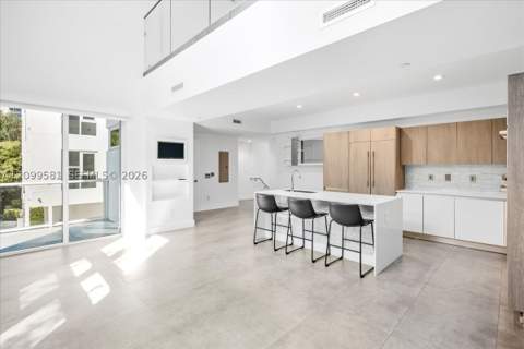 455 NE 39th St 202, Miami FL - photo 24 of 71