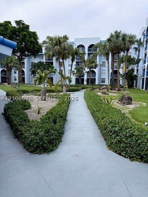 9440 Fontainebleau Blvd 203, Miami FL - photo 9 of 27