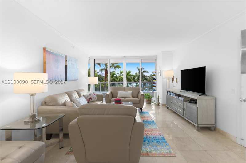 2 bedroom Condominium at 21205 Yacht Club Dr 504, North Tower At The Point, Aventura — photo 1