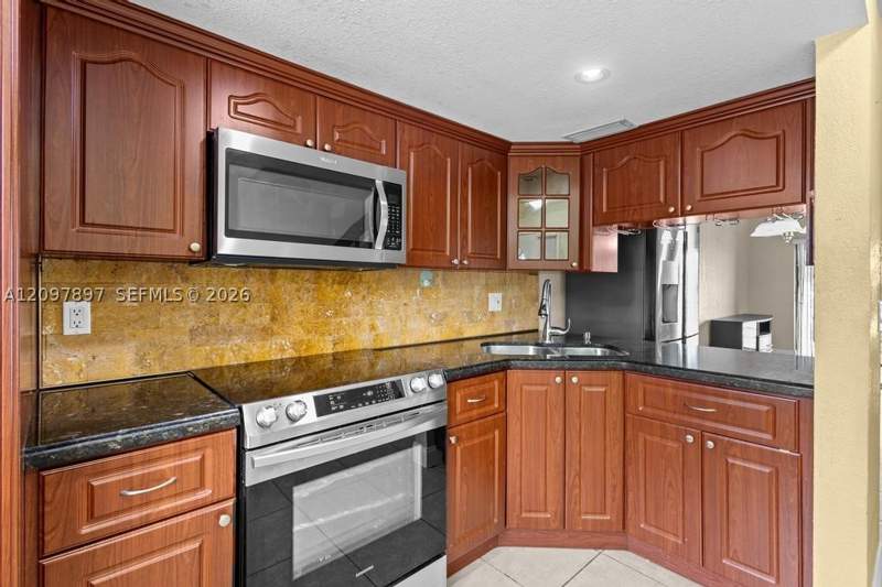 2 bedroom Condominium at 5953 W 28th Ave 24, Vista Del Lago Condo Vii, Hialeah — photo 4