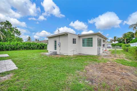 1135 NW 109th St, Miami FL - photo 10 of 44