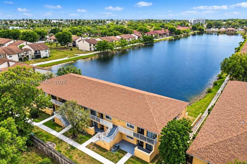 2 bedroom Condominium at 400 NW 214 st 104-22, Misty Lake Condo, Miami Gardens — photo 1