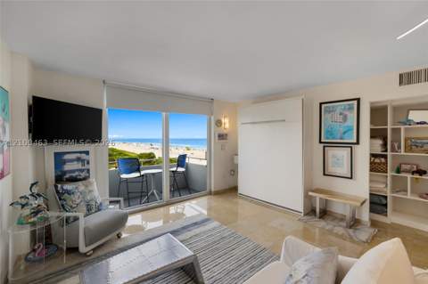 465 Ocean Dr 718, Miami Beach FL - photo 8 of 27